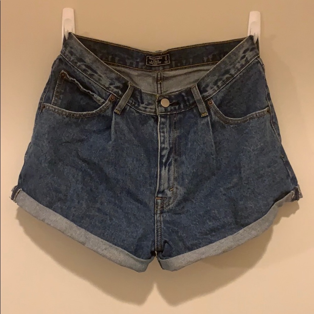 A&f mom shorts